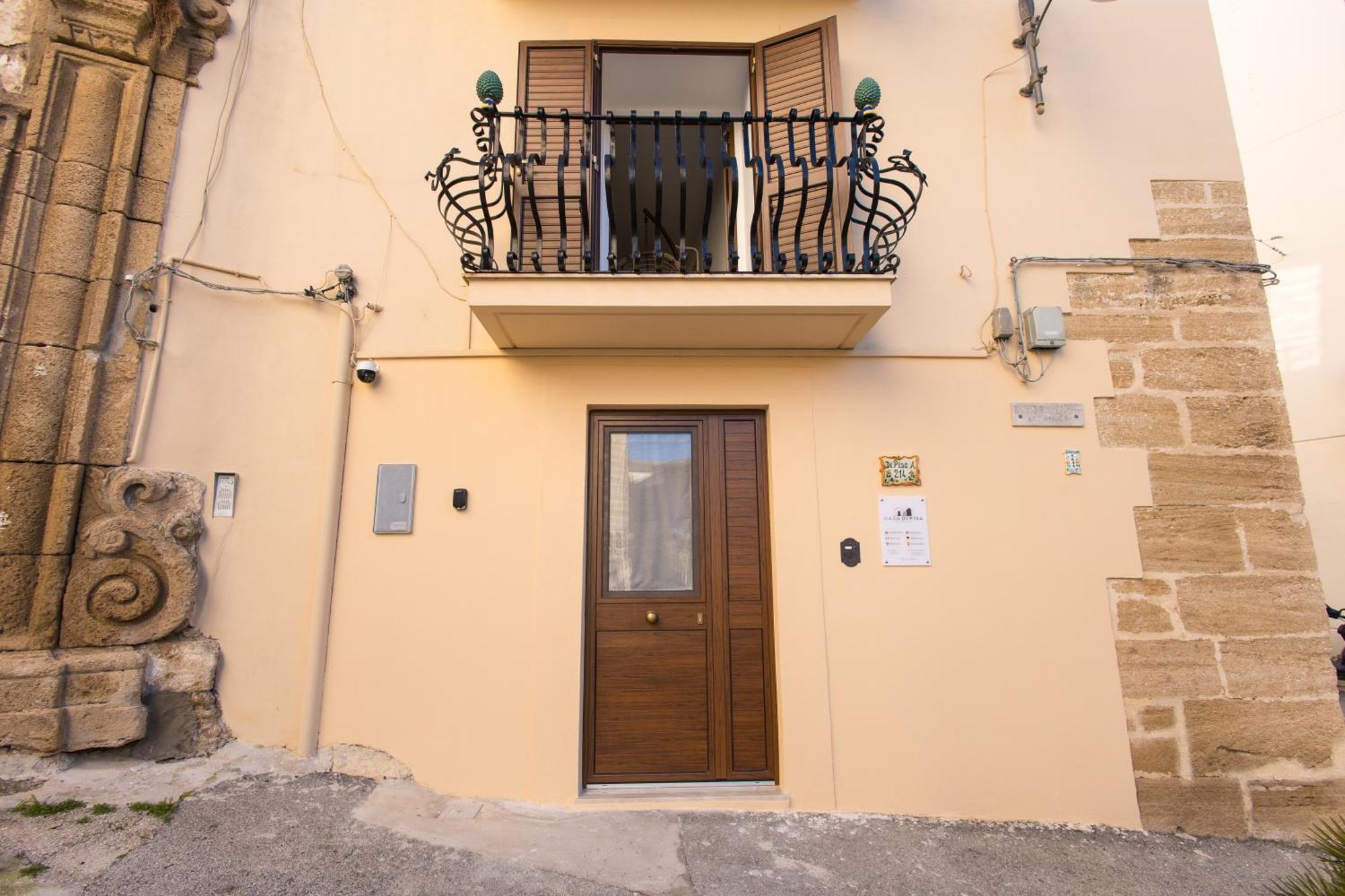 Centro Storico Sciacca - Casa Di Pisa Apartment Luaran gambar